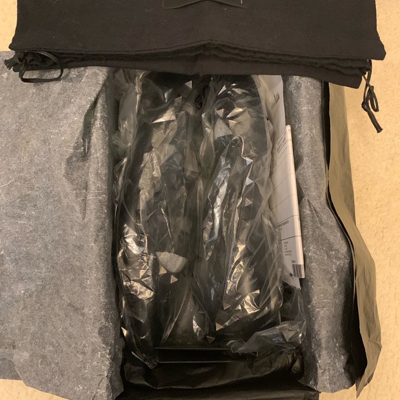 Valentino Rockstud Noir Flats - Picture 7 of 7